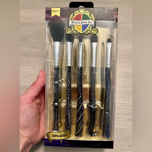 New Taste Beauty Harry Potter Magic Wand 5PC Makeup Brush Set Abracadabra - Picture 2 of 3